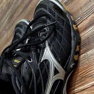 Mizuno Women's Wave Lightning RX-W. Used, Like new